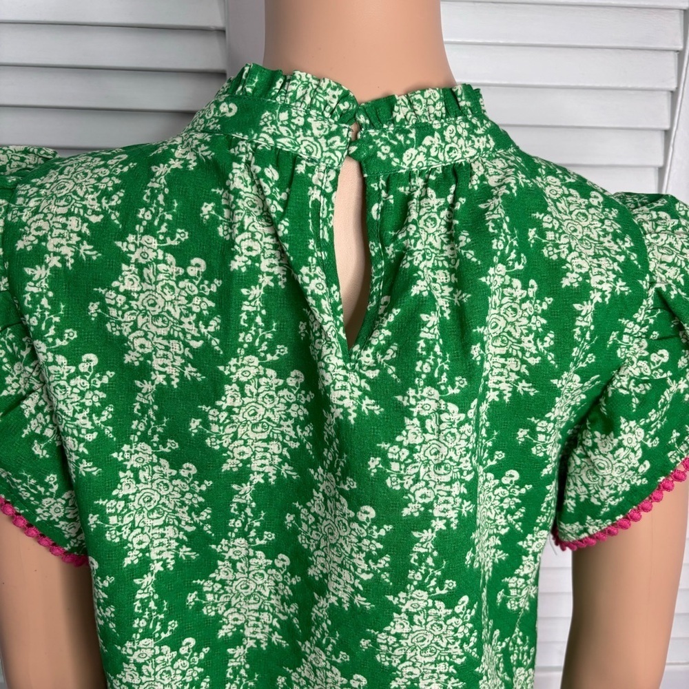 THML Green Pink Floral Ruffled Cap Sleeve Blouse Size Small - Picture 8 of 9